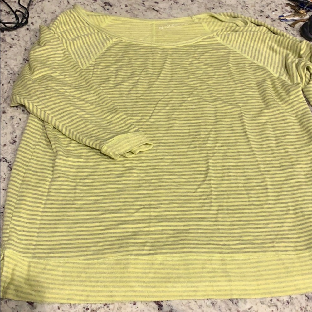 Beyond Yoga sweater! 3/4 sleeve